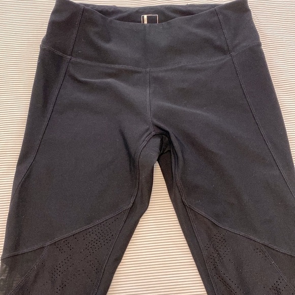Mondetta yoga pants with mesh detail sz s - Picture 3 of 7